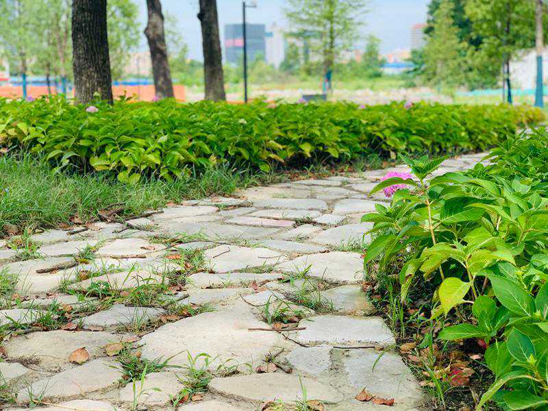 如果你有女儿，一定要带她见这3种世面